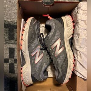 Women’s new balance tennis shoes brand new